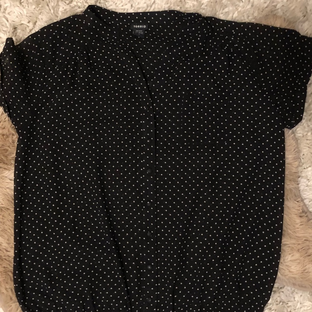 Black and White Polka Dot Short Sleeve Too